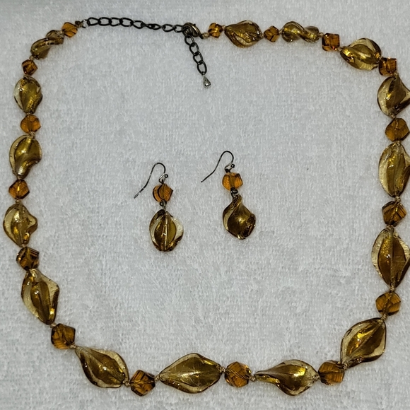 VINTAGE Citrine Colored Necklace and Drop Earrings Set - Picture 2 of 3